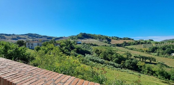 Appartamento via Calamone, Montelabbate