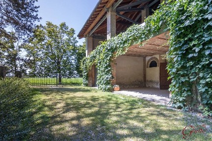 Cento, Via Maestra Buonacompra, 9