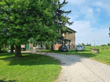 Cento, Via Finalese, 38