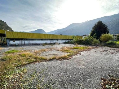 Capannone in Vendita