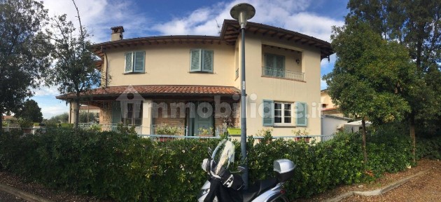 Villa bifamiliare via Italica 502A, Capezzano Pianore, Camaiore