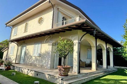 Villa unifamiliare via Carlo Del Prete, Centro, Forte dei Marmi