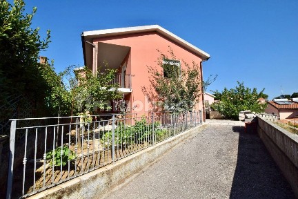 Villa unifamiliare piazza della Repubblica 10, Centro, Campiglia Marittima