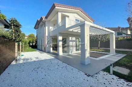 Villa unifamiliare via Francesco Carrara, Centro, Forte dei Marmi