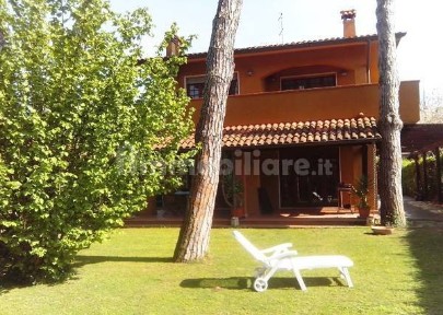 Appartamento buono stato, su più livelli, Forte dei Marmi