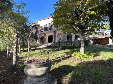 Villa unifamiliare via Ofanto, Castiglioncello, Rosignano Marittimo