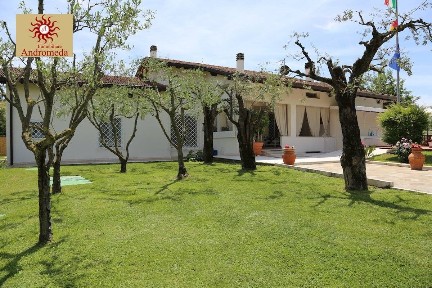 Villa unifamiliare via degli Olmi, Vaiana, Forte dei Marmi