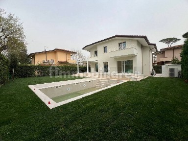 Villa unifamiliare via Enrico Toti 46, Pietrasanta