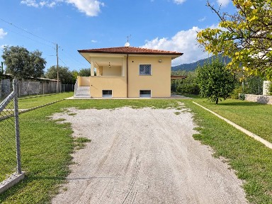 Villa unifamiliare via Alpi Apuane, Seravezza