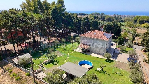 Villa unifamiliare Località la Maestà, Rosignano Marittimo Paese, Rosignano Marittimo