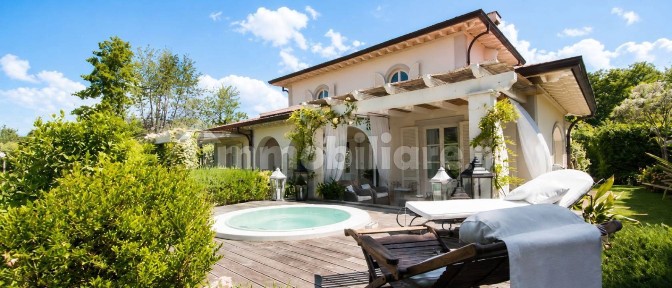 Villa unifamiliare via Palmiro Togliatti 60, Caranna, Forte dei Marmi