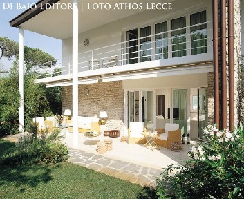 Villa unifamiliare via Benedetto Croce 24, Vittoria Apuana, Forte dei Marmi
