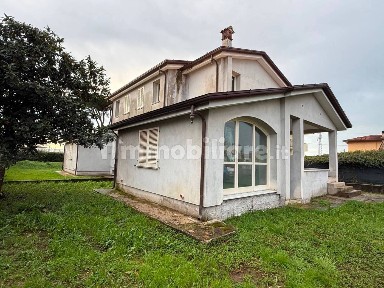 Villa bifamiliare via Fragole, Capezzano Pianore, Camaiore