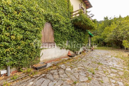 Lucca, Monte San Quirico - Tre Cancelli, Via dei Borelli, 1538C