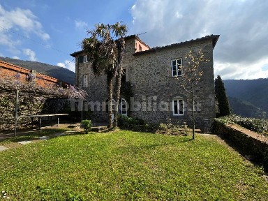Villa unifamiliare via per Pieve di Brancoli, Brancoleria, Lucca