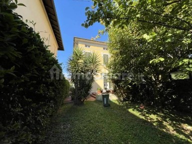 Villa all'asta via San Donato 43 angolo via Giovanni Sercambi 43, Lucca