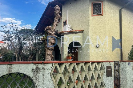 Villa unifamiliare via Terreni Pacchiani 12, Centro, Forte dei Marmi