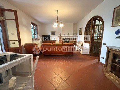 Villa unifamiliare via Romboni, 55041, Camaiore Paese, Camaiore