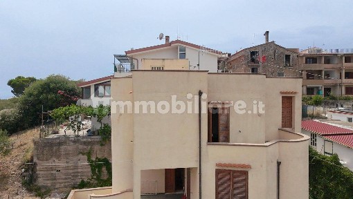 Attico Faracchio, Centola