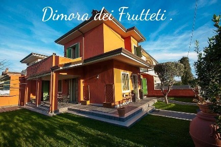 Villa bifamiliare via Frutteti 1, Capezzano Pianore, Camaiore