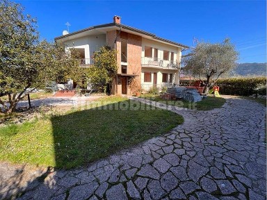 Villa unifamiliare via F. Donati, Vittoria Apuana, Forte dei Marmi
