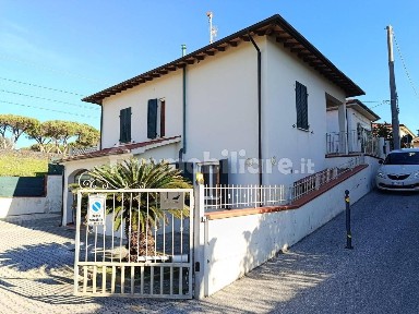 Villa unifamiliare, buono stato, 130 m², Castiglioncello, Rosignano Marittimo