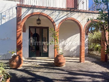 Villa unifamiliare via Ugo Foscolo 95, Lido di Camaiore, Camaiore
