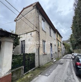 Villa all'asta via Croce Verde 37- 39, Pietrasanta