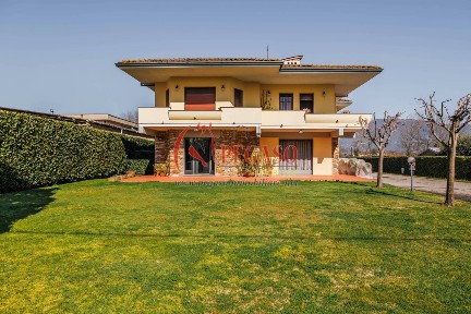 Villa unifamiliare via di Liso, Lammari - Lunata, Capannori