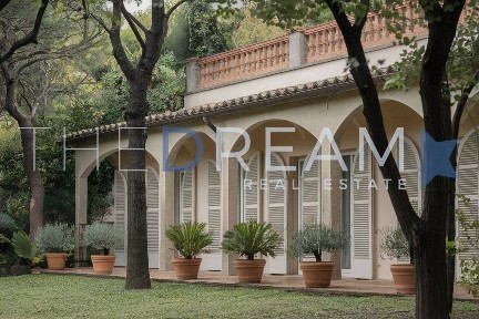 Villa unifamiliare via Alessandro Manzoni 12, Roma Imperiale, Forte dei Marmi