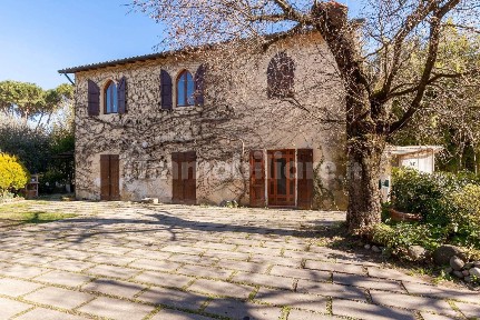 Capannori, Gragnano - Lappato, Via della Chiesa di Gragnano, 30