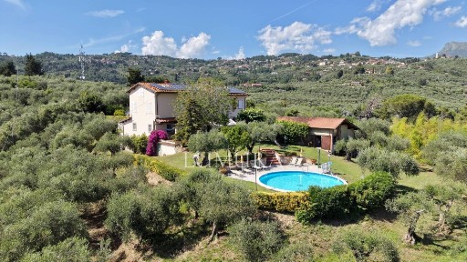 Villa unifamiliare via Camporomano, Pieve a Elici, Montigiano, Gualdo, Massarosa