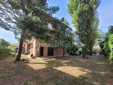 Villa bifamiliare via San Francesco, 25, Pietrasanta
