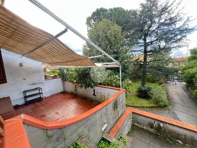 Villa bifamiliare via Vittoria Manzoni, Massarosa Paese, Massarosa