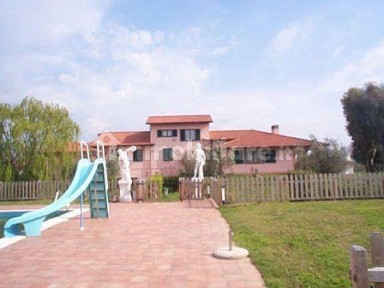 Villa unifamiliare, ottimo stato, 420 m², Vada, Rosignano Marittimo