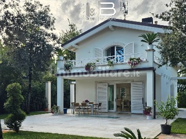 Villa unifamiliare via Nino Bixio, Centro, Forte dei Marmi