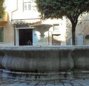 Locale commerciale in Vendita
