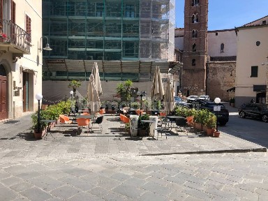 Locale commerciale in Vendita
