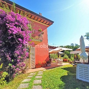 Villa plurifamiliare via della Chiesa II, Balbano, Lucca