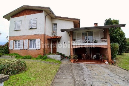 Villa unifamiliare via Rodi 5, Pietrasanta