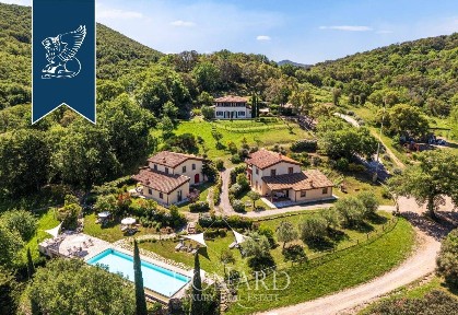 Agriturismo in Vendita