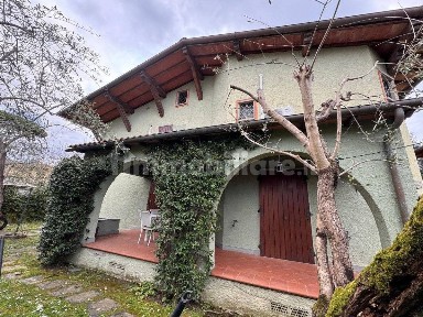 Villa unifamiliare via Ragazzi del '99 14A, Centro, Forte dei Marmi