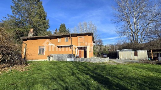 Villa unifamiliare via Sant'Antonio 9, Centro, Castelnuovo di Garfagnana