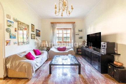 Villa unifamiliare via Vittorio Veneto 43, Lido di Camaiore, Camaiore
