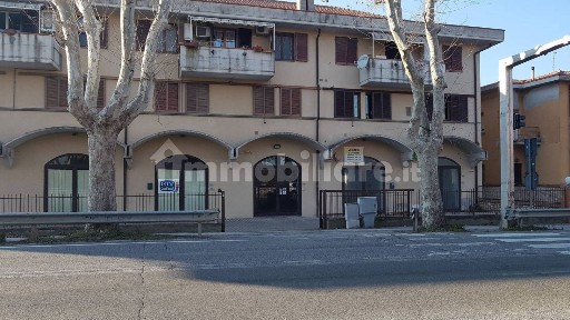 Locale commerciale in Vendita