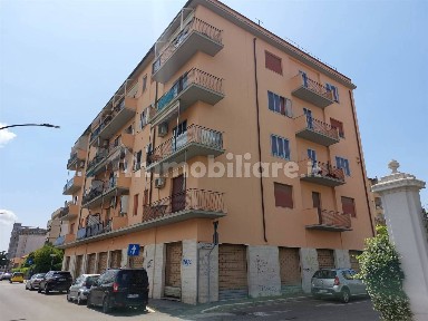 Locale commerciale in Vendita