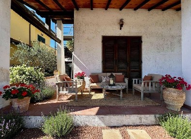 Villa unifamiliare via Ciro Kittò Bertini, Torre del Lago, Viareggio
