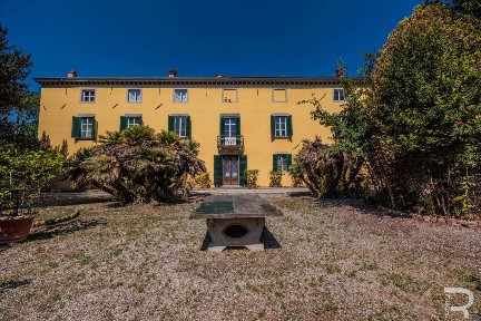 Villa plurifamiliare via della Chiesa I, Nozzano - Arliano, Lucca