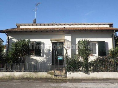 Villa unifamiliare, ottimo stato, 90 m², Vada, Rosignano Marittimo