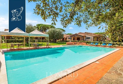 Agriturismo in Vendita